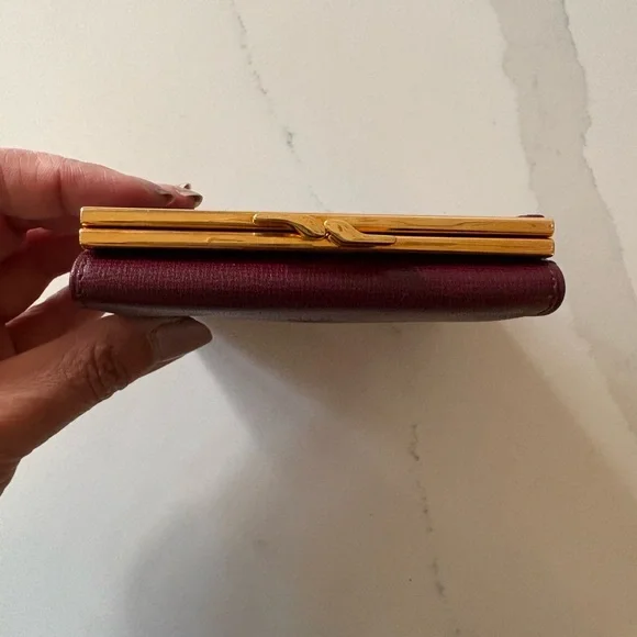 Vintage Cartier de Must Leather Compact Wallet w/Kisslock - Picture 2 of 7